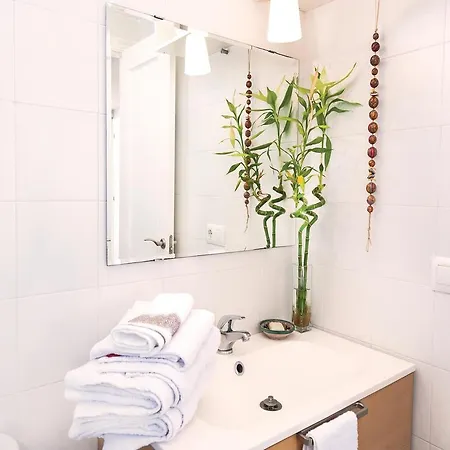 Two-bedroom In Apartamento *